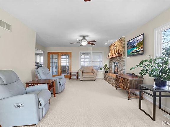 5th image of 4525 Boles Rd