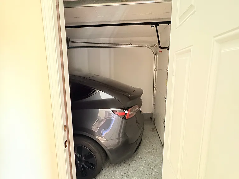 1 car parking garage