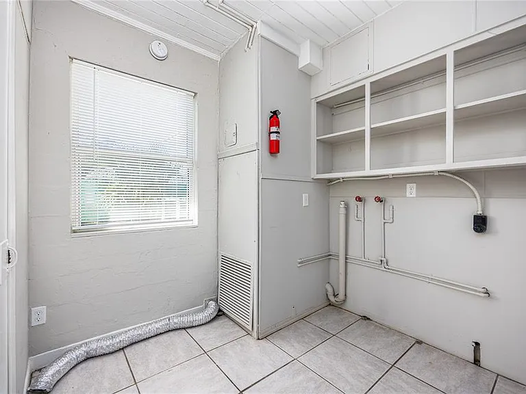 319 NW 16th Ave — Photo 24