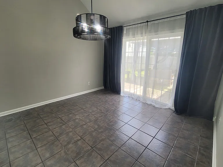 1792 Moonstone Dr — Photo 16