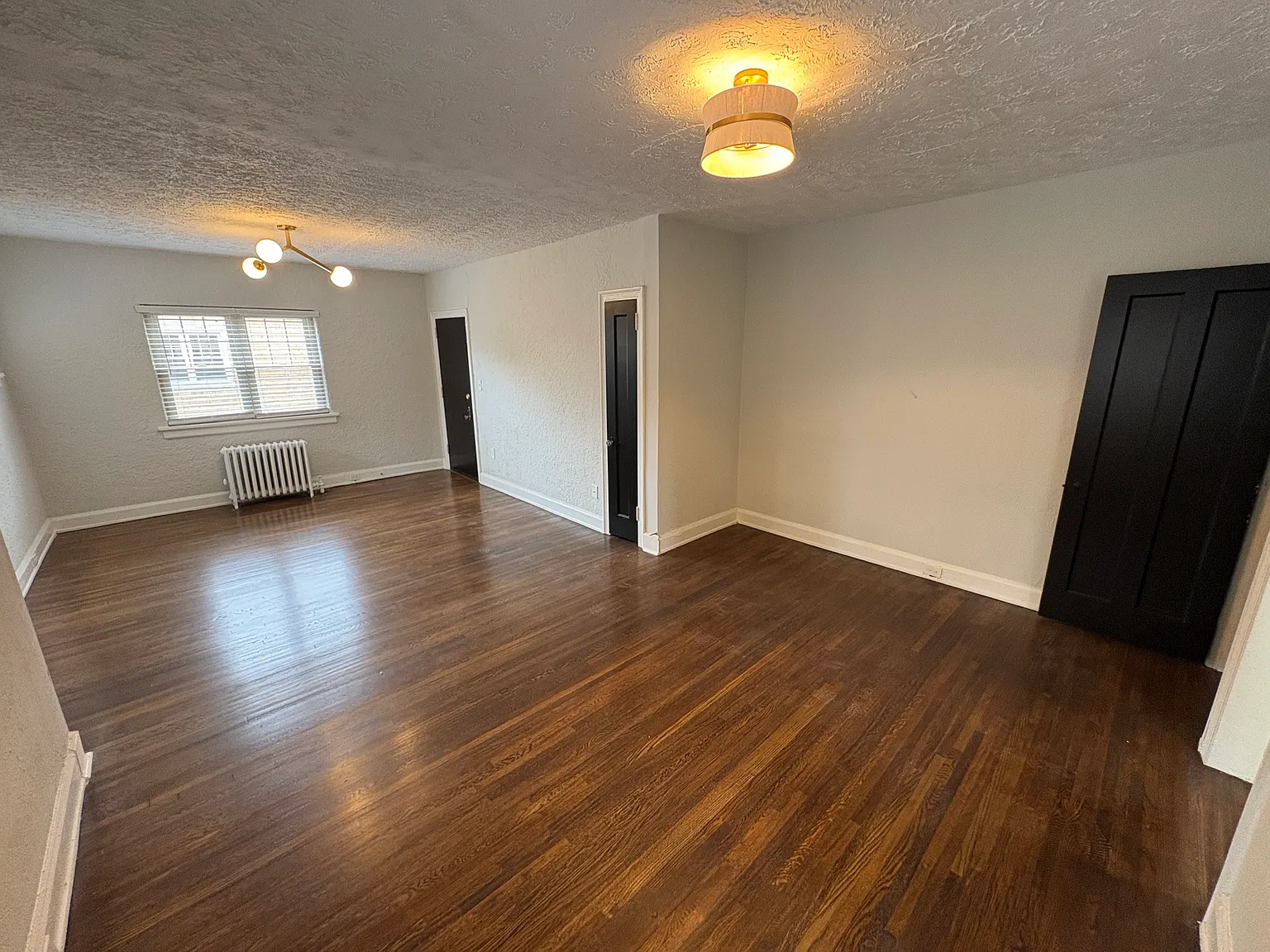 1 bed, 900 sqft, $1,295 — Photo 2