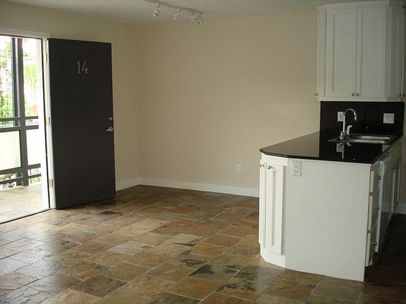 3rd image of 2300 Park St APT 7