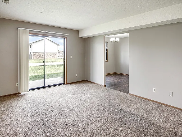 Gold Coast Apartments — Photo 36