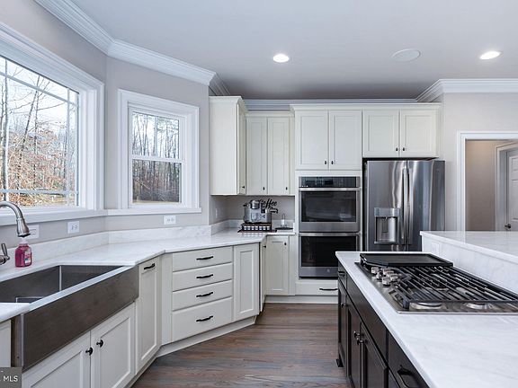 5th image of 5907 Copper Mill Dr