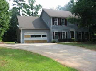 404 Squire Dr, Ellenwood, GA 30294