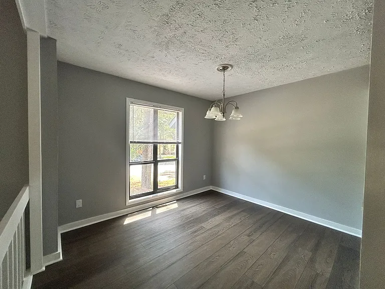 6466 Kelmscot Ct — Photo 12