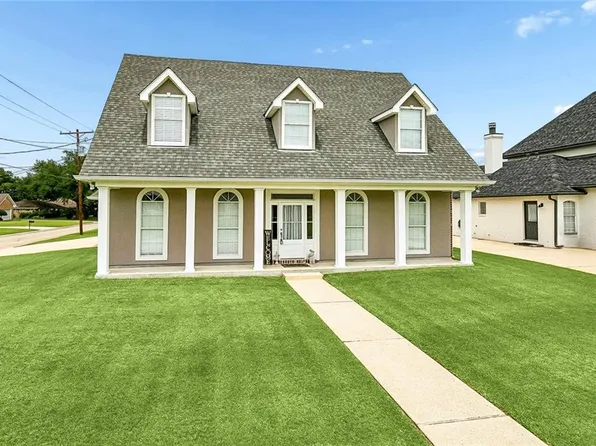 701 Cazalard St, Belle Chasse, LA 70037