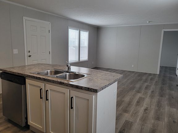 5th image of 38000 Le Chateau Blvd #192