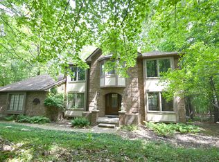 11343 Cloverlawn Dr, Brighton, MI 48114