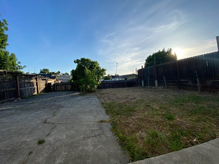 435 Grant St #2 — Photo 9