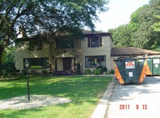 2582 Oakwood Dr, Olympia Fields, IL