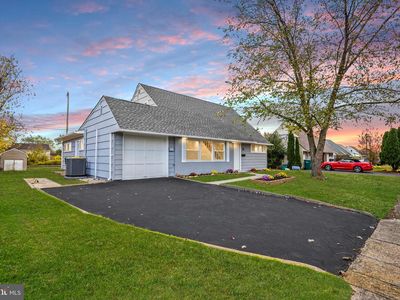 58 Queen Lily Rd, Levittown, PA, 19057