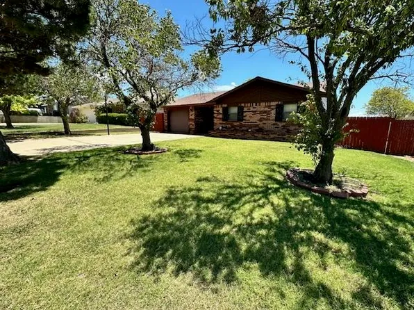 817 Lakeridge Dr, Woodward, OK 73801