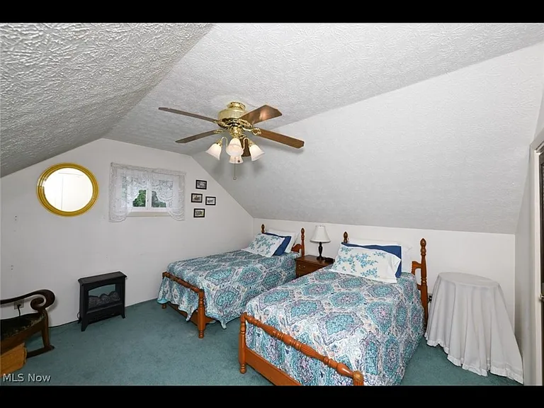 2839 Elmwood St — Photo 22