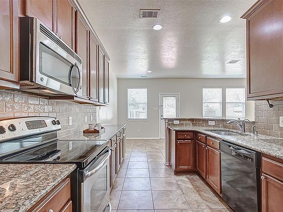 5th image of 24518 Folkstone Cir