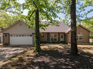 100 Winridge Rd, Poteau, OK 74953
