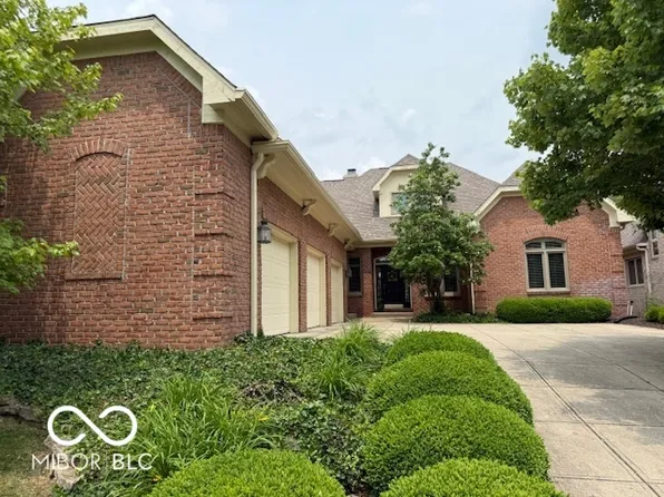 458 Burlington Ln, Carmel, IN 46032