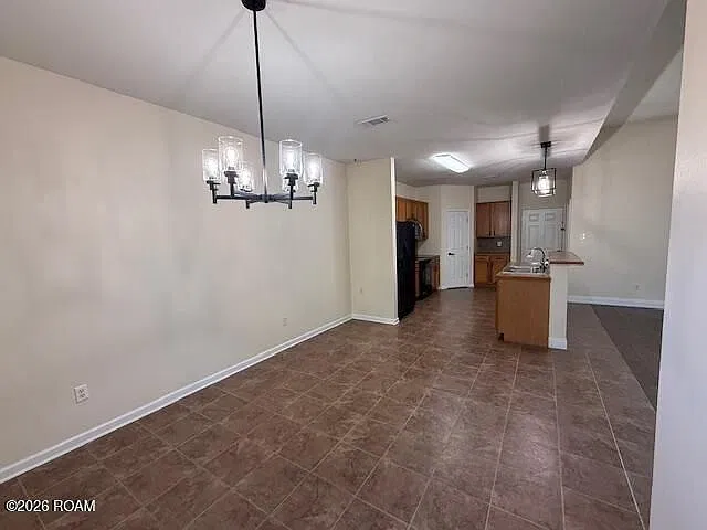 3 bed, 2.0 bath, 1908 sqft, $1,900 — Photo 4