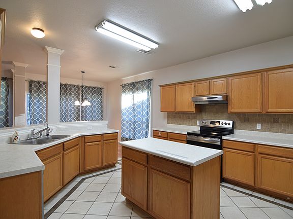4th image of 216 Pomo Trl