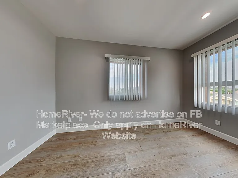 5749.5 Klump Ave — Photo 6