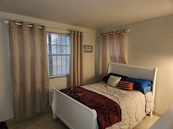 4th image of 10180 NW 30th Court #101