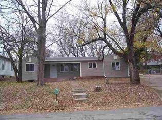2719 SE Minnesota Ave, Topeka, KS 66605
