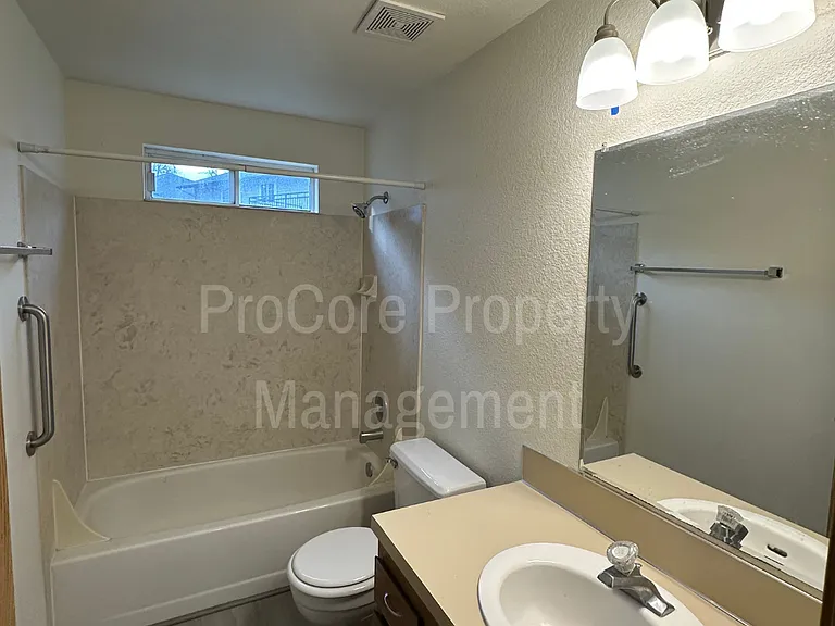 3704 W Rose Hill St — Photo 1