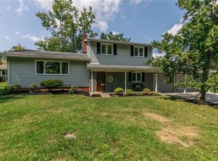 17414 Bennett Rd, North Royalton, OH 44133