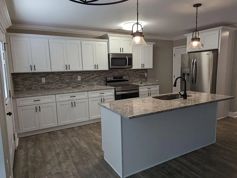 209 Holton Rd — Photo 12