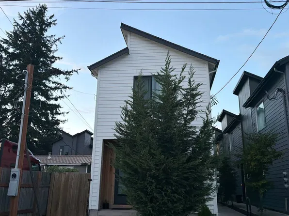 12063 SE Oak St, Portland, OR 97216