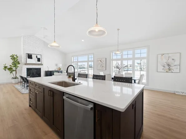 6247 John F Kennedy Drive, Deforest, WI 53532