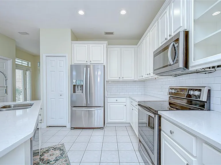 113 Bosphorous Ave #5 — Photo 42