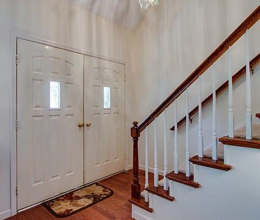 5th image of 103 Redbud Ln