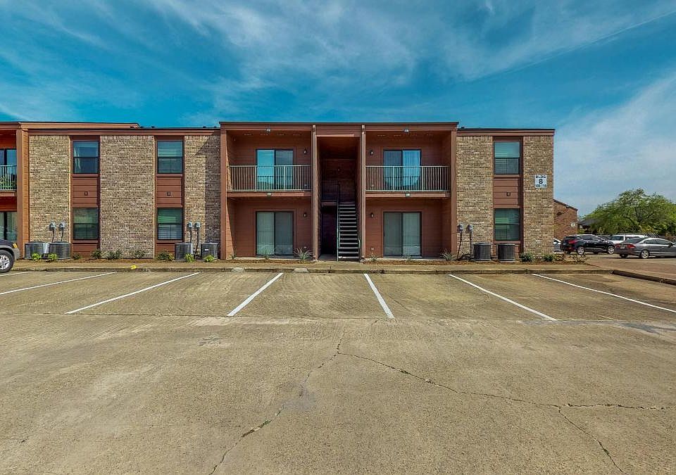 1st image of 904 University Oaks Blvd APT 109