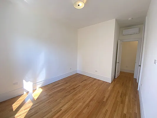 Rented by Rachel Realty | media 44