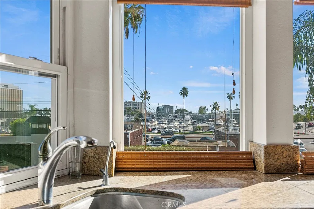 4 bed, 2313 sqft, $8,200 — Photo 1