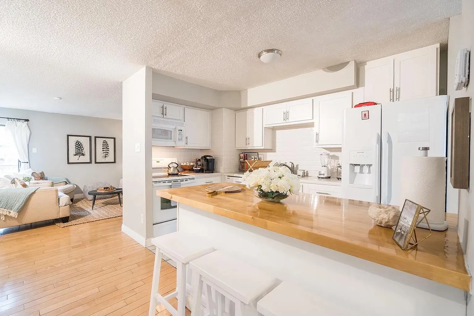 4 bed, 2.5 bath, 1950 sqft, $5,100 — Photo 4