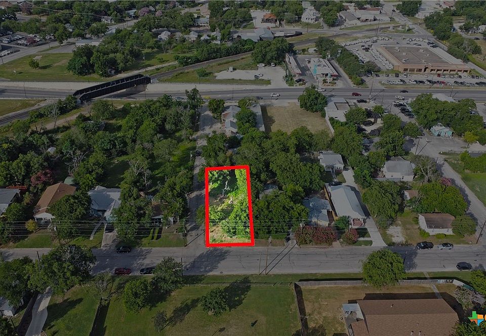 1st image of 740 Comal Ave