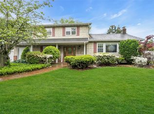 25 Tideway Ln, East Northport, NY 11731