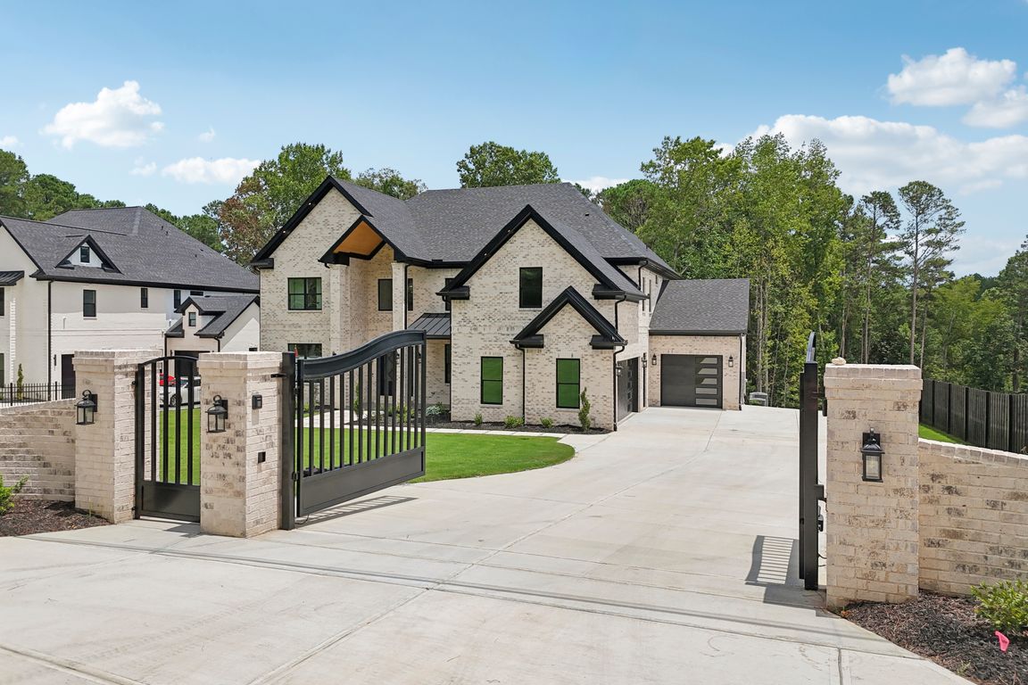 E M Croy Rd-S2207-101.jpg