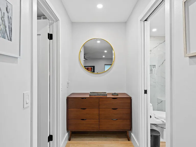 305 SW 28th Ave — Photo 12