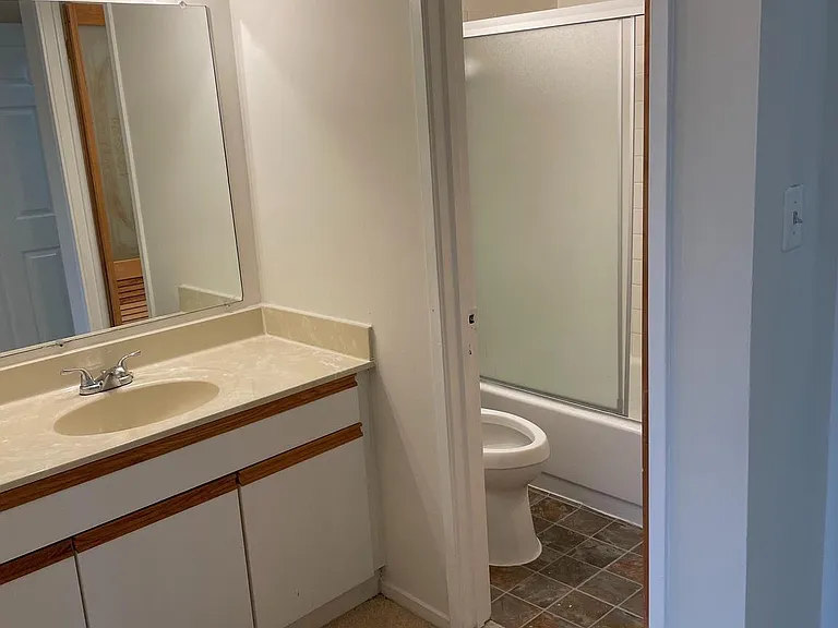565 Florida Ave #203 — Photo 20