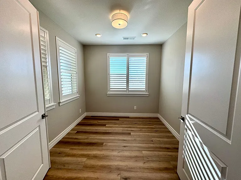 406 Heirloom St — Photo 12