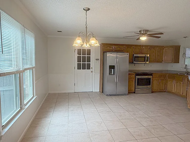7472 Hedgington Dr — Photo 8