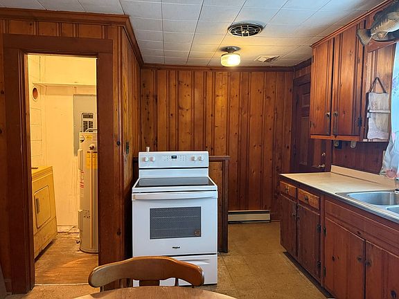 4th image of 217 Straightstone Rd