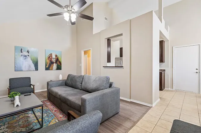 2438 Wycliff Ave — Photo 5