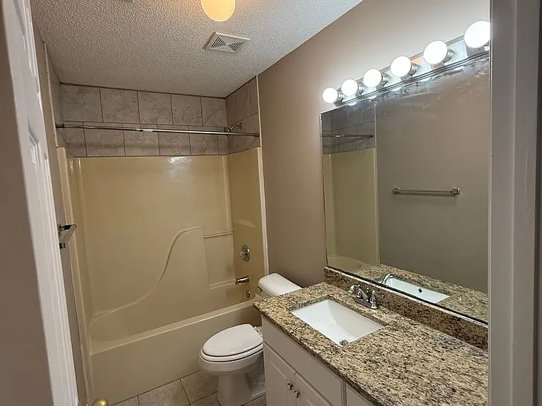 53 Michael Ln — Photo 13