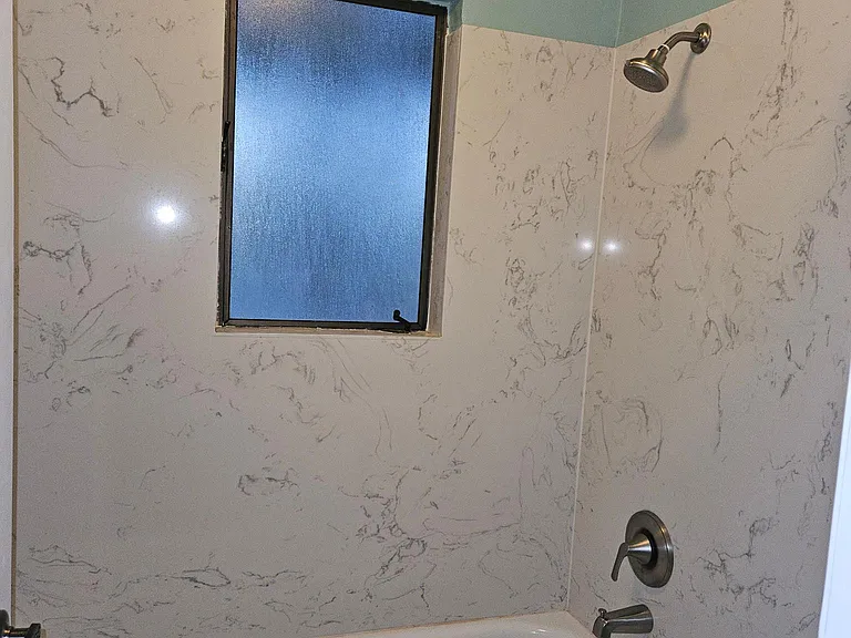 Master bedroom bathtub