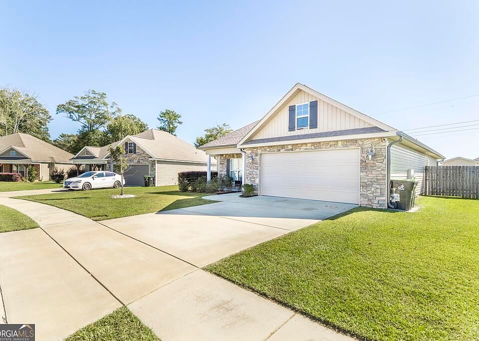 1st image of 106 Wenlock Cir