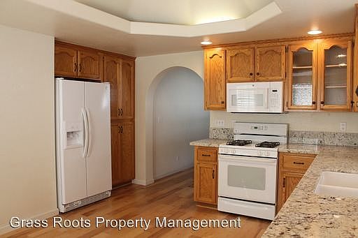 2nd image of 206 Elysian Pl